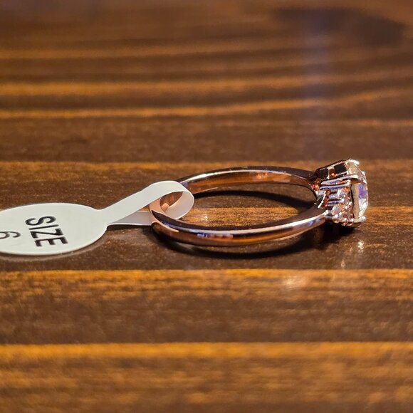 Fragrant Jewels Lovely Pink Ring - Picture 2 of 7